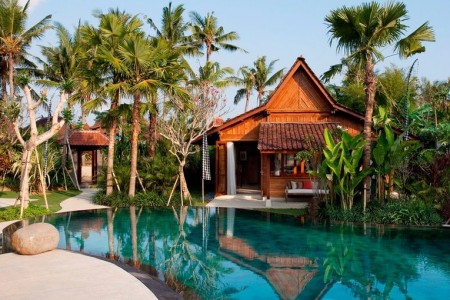 Villa Sati - Pool Reflection