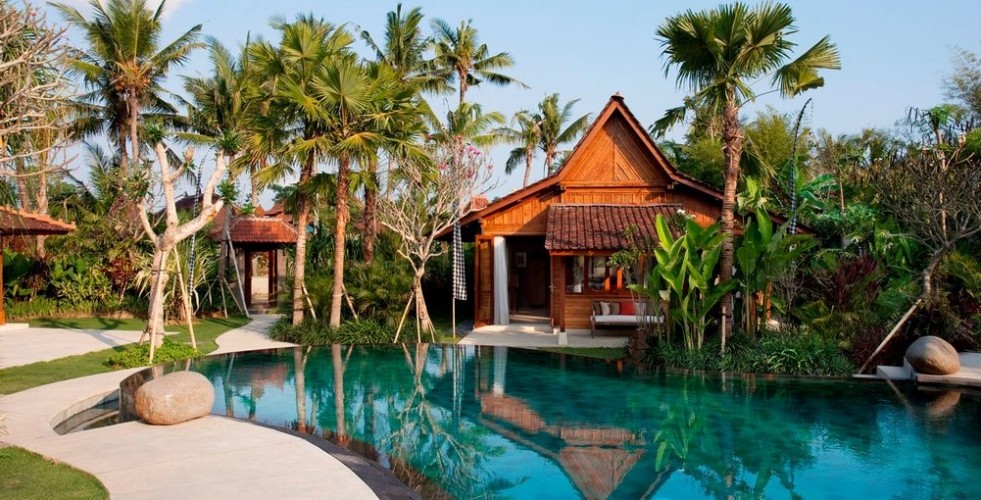 Villa Sati - Pool Reflection