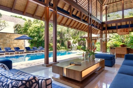 Villa Windu Sari - Living Area with Pool View