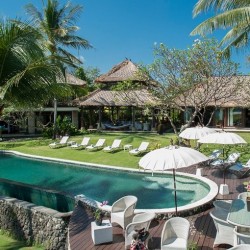 Sungai Tinggi Beach Villa - Pool, Garden and Villa