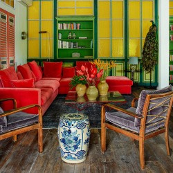 Villa 1880 - Close Living and Reading Area