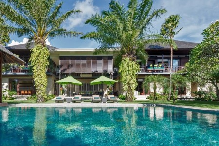 Villa Bendega Nui - Pool and Villa