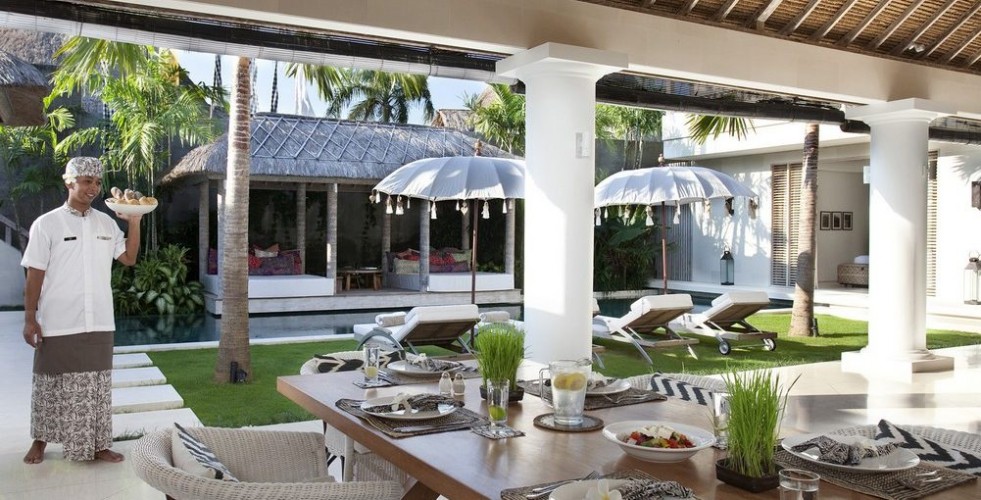 Villa Adasa - Dining Area with Pool View