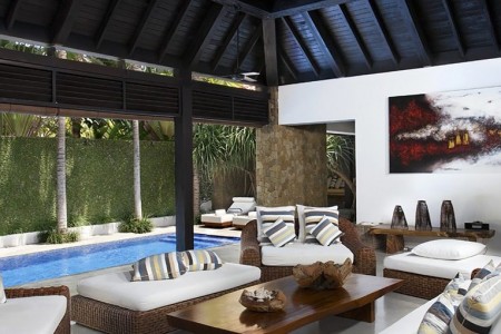 Villa Hana - Living Area with Pool View