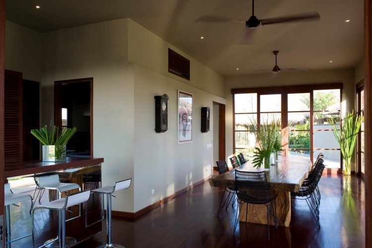 Villa Mary - Dining Area and Kitchen