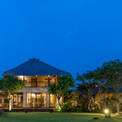 Villa Mary - Stunning Villa at Dusk