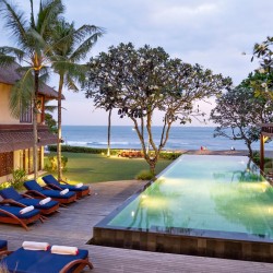 Villa Sound of the Sea - Sunloungers and Pool at Dusk