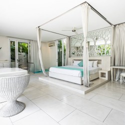 Villa Puro Blanco - Bedroom One