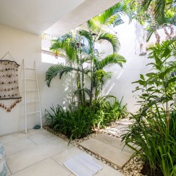 Villa Puro Blanco - Outdoor Shower Two