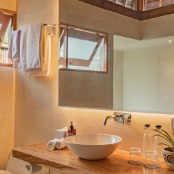 Anandathu Villas - Water Closet and Sink Villa Arthya