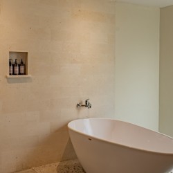 Anandathu Villas - Shower and Bathtub Villa Arthya