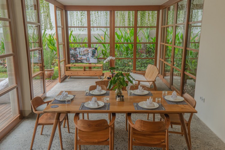 Anandathu Villas - Dining Area Villa Ascarya