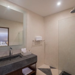 Villa Manggala - Bathroom