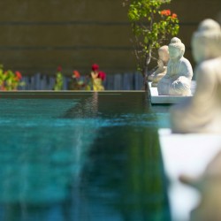 Villa Manggala - Poolside Buddha