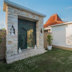 Villa Manggala - Entrance