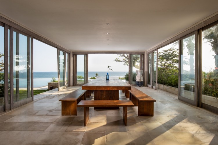 Villa Babar - Dining Area with Ocean View