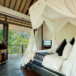 Villa Umah Shanti - Bedroom Two with Jungle View