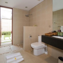 Villa Griya Aditi - Bathroom One