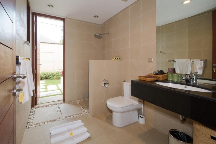 Villa Griya Aditi - Bathroom One
