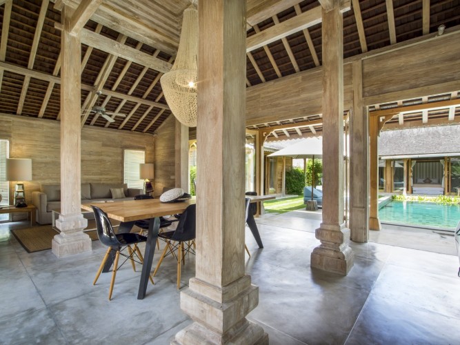 Villa Du Ho - Spacious Living and Dining Area