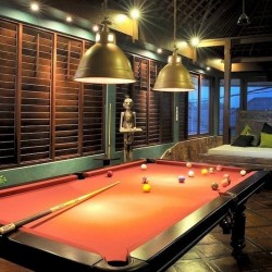 Villa Catur Kembar - Billiard Table
