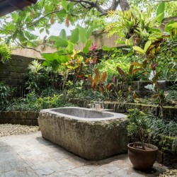 Villa Tirtadari - Open Bathtub