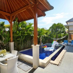 Holl Villa - Pool with Pool Fence