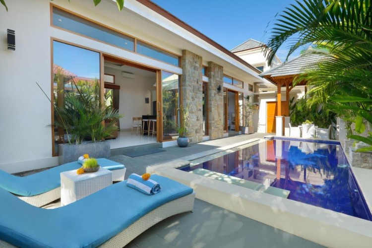 Holl Villa - Villa, Sunbed and Pool