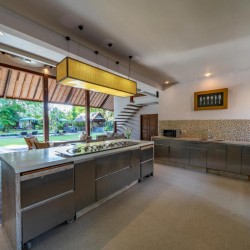Villa Tirtadari - Kitchen