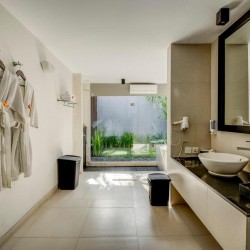 Villa Jerami - Bathroom Three