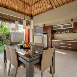 Villa Jerami - Dining Area and Kitchen