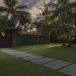 Villa Manis Canggu - Garden and Pathwalk