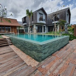 Villa Cahaya - Pool and Villa from Corner