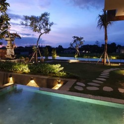 Villa Cahaya - Villa View at Dusk