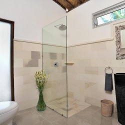 Villa Capri - Bathroom