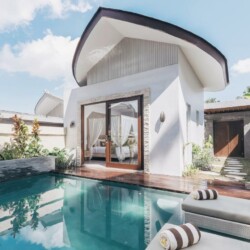 Villa Daun Lebar - Pool and Villa