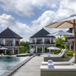 Swan Paradise - Villa, Pool and Sunloungers