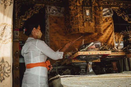 Illustration of Balinese Temple Etiquette
