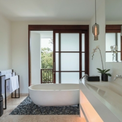 Villa Amara Pradi - Bathroom One