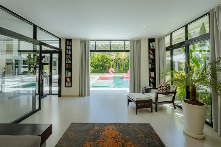 Villa Ayana Manis - Living Area with Pool View