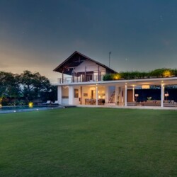 Villa Kavya - Stunning Villa at Dusk